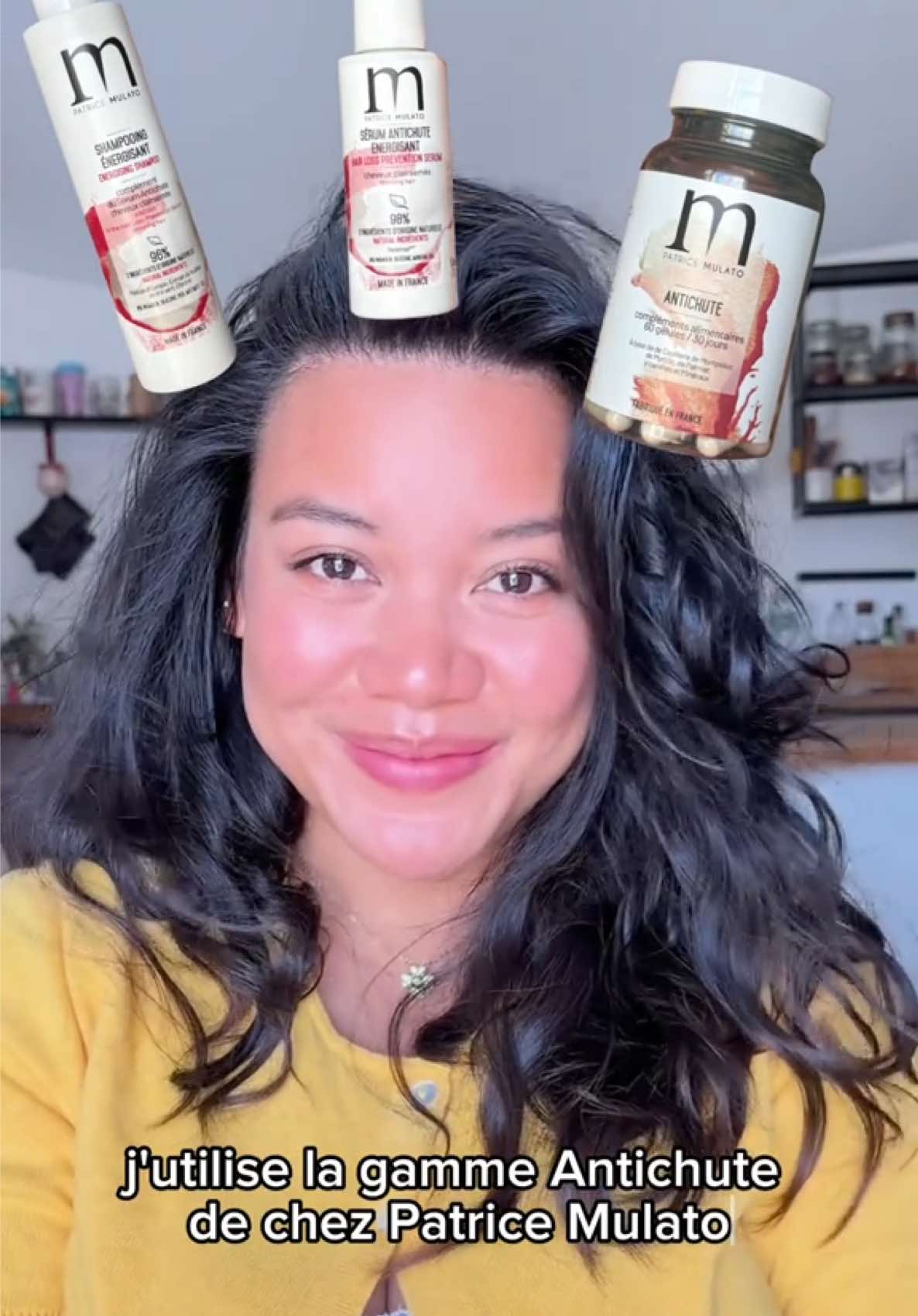 La perte de cheveux pendant les changements de saison ça te parle ? Je commençais à en perdre pas mal… ajoute à ça le fait de devoir les ramasser à chaque fois 🥲 mais heureusement j’ai eu la chance de collaborer avec @Patrice Mulato pour tester leur gamme Antichute et renforcer mes cheveux et honnêtement, ça m’a sauvé! *produits offerts ✨ #ugc #ugccreator #ugchaircare #collaborationcommerciale 