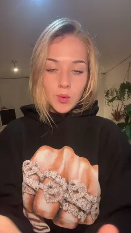 Je suis fière de parler pour tous fier d’arriver à trouver la force de vous en parler et de sensibiliser tout le monde! #pourtoi #jnemlrn 