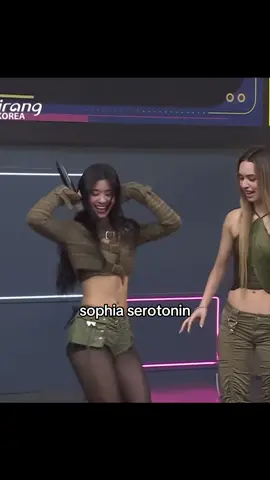 katseye sophia so cute i’m gonna go back to saying uwu 🥺😽 #sophialaforteza #katseye_sophia #uwu #cutee #girlgroup 