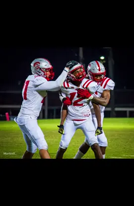 Some pictures I took last week let me know what yall think  #photography #nikond600📷💎 #fyp #sportsphotography #football 