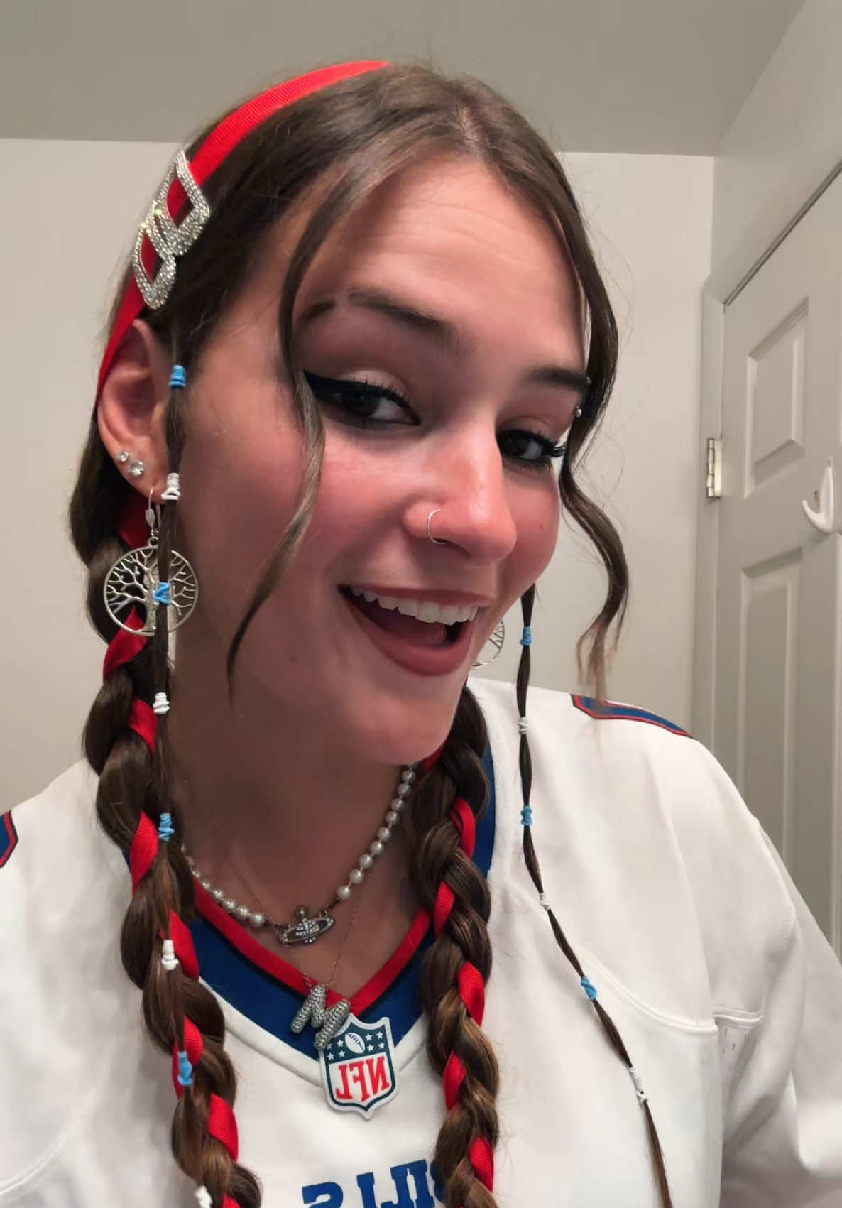 Working on game day should be ILLEGAL💔💔 anyways GO BILLS #billsmafia #mrbrightside #hairinspo #hairtok 