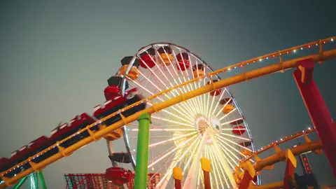 never not bringing my camera around bright lights 👀🎡 #foryou #fyp #cinematic #Vlog #sony 
