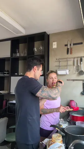 Cozinhando com mozão 🫶🏽 #CapCut#cozinhandoemcasa#cozinhandocomamor#casaltiktok