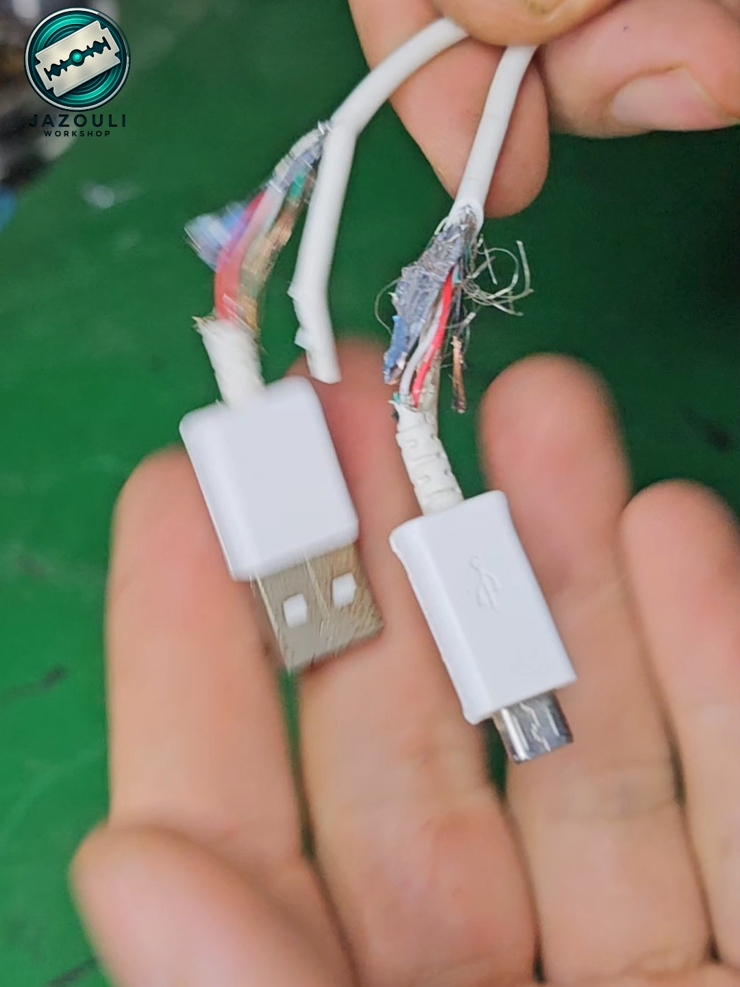 وداعًا لشراء كابلات جديدة.. هكذا تصلح كابل الشحن الأصلي بنفسك