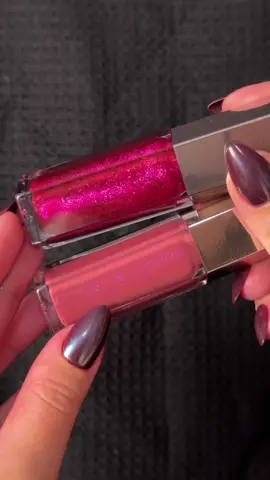 like these shades are just TOO pretty i’d literally take 20 more shades @Fenty Beauty @Rihanna #fentybeauty #fentyglowglossbomb #fentysuperbrandday #glossbombheat #glossbombduo 