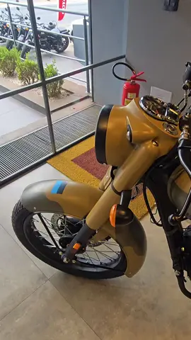 Royal Enfield CLASSIC 350 estilo militar #motos #motociclismo #classic350 #classic350lover #royalenfield 