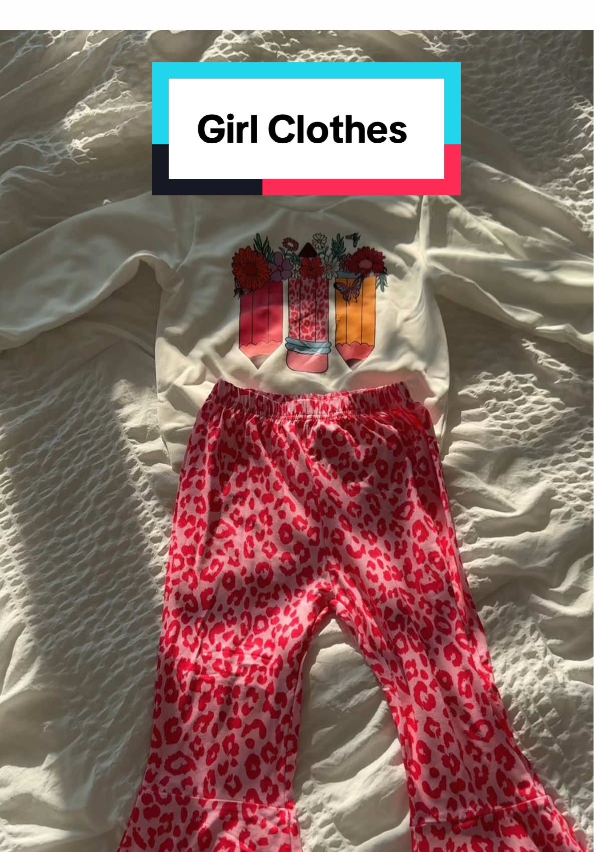 How adorable is this kid outfit?! 💖 I love being a girl mom 😭💖#kidswear #babygirloutfit #girlclothes  #babygirloutfits #cutekidsoutfits 