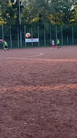 Pokalspiel wie 1970 auf Asche 😆😆#fußball #stadion #asche 