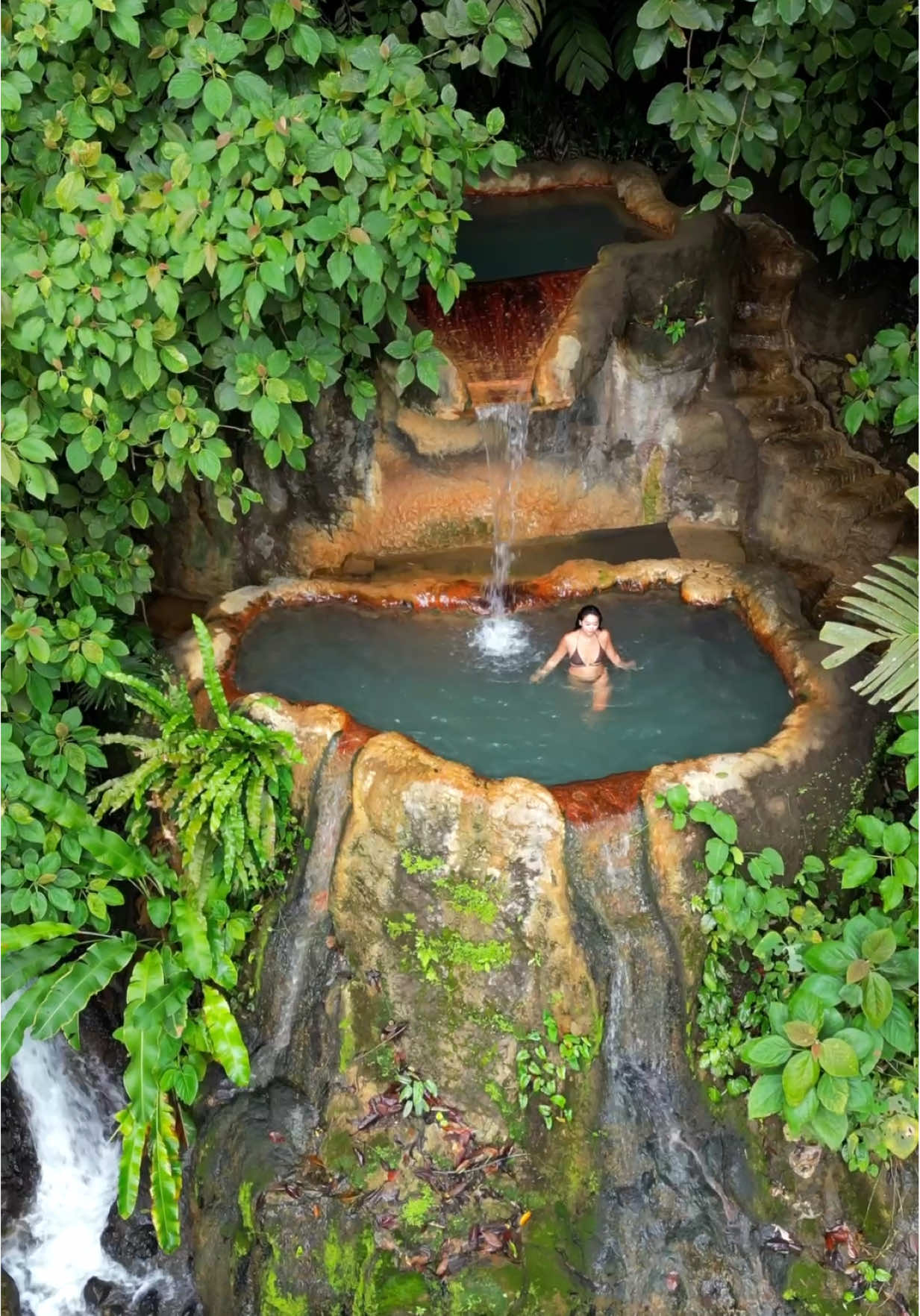 day 2 of the journey to becoming the best drone pilot for my friends wedding, what do you guys think! 💘🤭 @DJI Official   This is Springs Resort and Spa in Costa Rica and is GORGEOUS, add this place to your Costa Rica itinerary!   #costarica #travel #findingfiona #Vlog #placestogo 