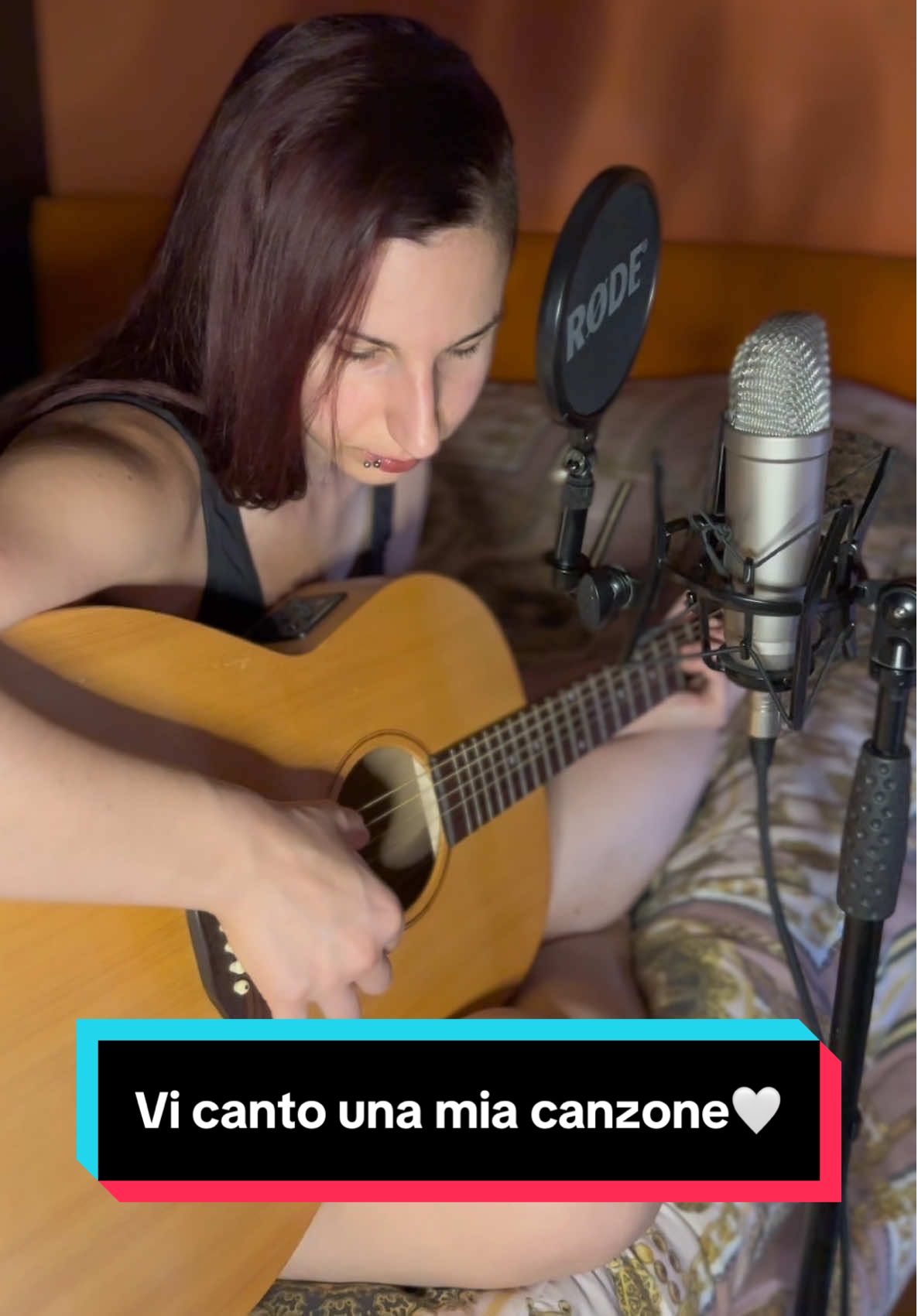 Ti piace il mio cane guida?🦮  Io e il mio cane guida Pancake oggi vi facciamo sentire un altro dei miei brani ♥️ Tutti meritiamo qualcuno che ci dica queste parole! Trovate questo brano anche su Spotify, su YouTube e su tutte le piattaforme. #disabilità #blind #cantautrice #inedito #caneguida 