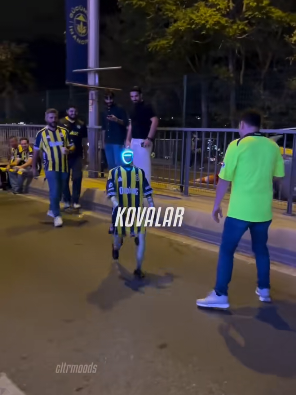 Görürsün bak😅 #robot #fenerbahçe #fyp #kesfet #turkish 