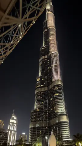 Standing tall,ruling it all -Burjkhalifa,King of skyline👑🌃#dubai #burjkhalifa #saif107 #creatorsearchinsights 