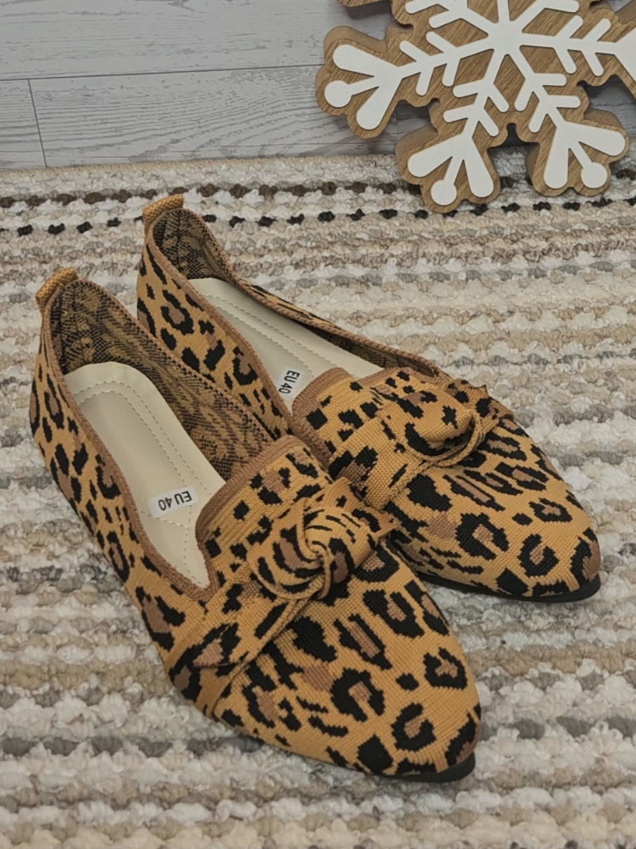 Women's fashionable elegant knot design slip-on casual trendy flats shoes #shoes #flats #sliponshoes #casualshoes #fallshoes 