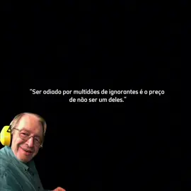 Ser odiado por ignorantes é prova de autenticidade. Quem se curva à mediocridade conquista aplausos fáceis, mas perde a própria alma. O ódio dos tolos é um sinal de grandeza — porque só quem pensa diferente incomoda. #Filosofia #OlavodeCarvalho #ReflexãoProfunda #Autenticidade #Coragem