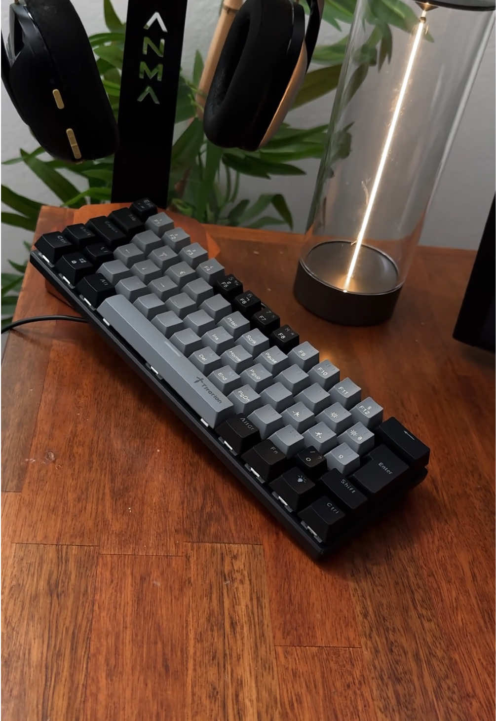 O que achou desse teclado maneiro de Titorion? Confere ele no site, e não esquece de usar o cupom “BRUCHO” pra 10% de desconto! @Titorion  #pc #techtok #gamer #gaming #setup 