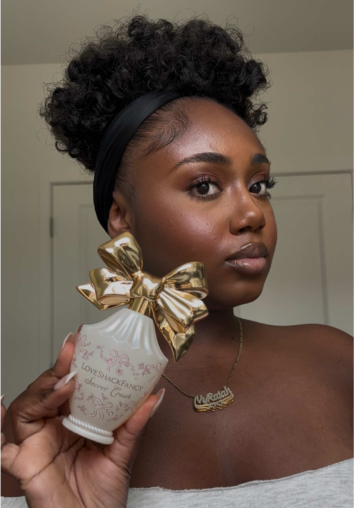 gifted by LoveShackFancy…a vanilla fragrance will always be my go to🥰!  @LoveShackFancy@sephora #loveshackfancybeauty #vanillaperfume