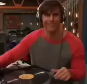 neck hurt !!! 🗣️  #neckhurt #meme #fyp #viral 