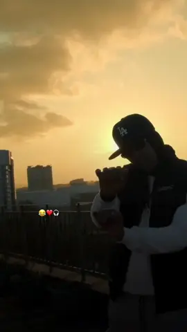 Karbaash kulul Whizb #wizzmoha000 #wizzmoha2 #dayaxdalnuurshe  #whizbimusic #sharmaboy Whizb acuudo 😂@Whizbimusic 