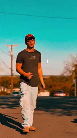 🚨OUT NOW! “broadway” is finally out. go hit a lil jig😤 #countrymusic #countrysong #country #musictok 