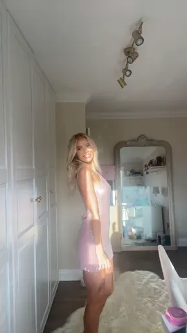 The most sparkly dress 💖 @PEPPERMAYO 