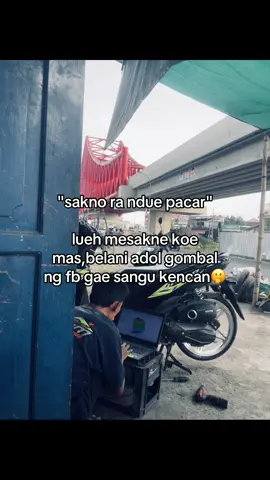 kepencet emot😭#4upage #solo24jam #lewatberanda 