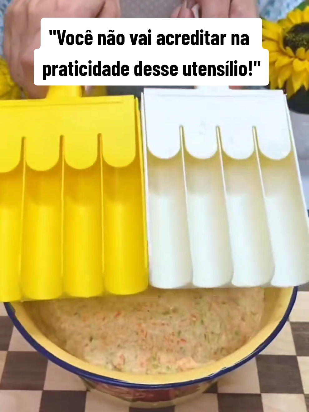 Bolinhos perfeitos em segundos… praticidade que você merece! #utensílios #ultilidadesdomesticas #praticidade 