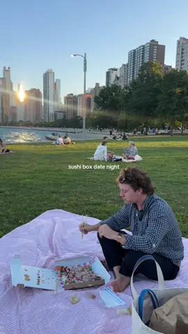 finally tried the takeout box sushi and it did not disappoint! #chicago @TANUKICHICAGO #sushitakeout 