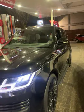 Experience luxury on the road with our Range Rover Vogue, available now with LDN Car Hire. Perfect for business, events, or everyday style—rent yours today!