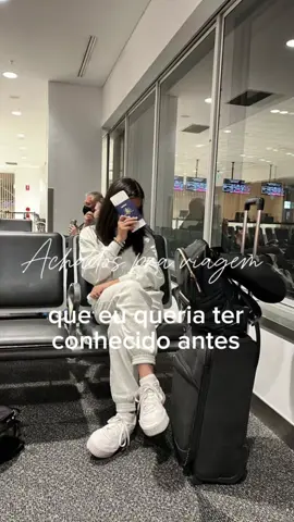 ✨ Achadinhos de viagem que eu queria ter conhecido antes! 😍 Quem viaja sabe: cada um desses itens facilita DEMAIS a vida na estrada ou no aeroporto. 🚗✈️ 👉 Comenta VIAGEM  e me segue pra receber o link desses achados incríveis! 💖 #MantaDeViagem #CarregadorPortátil #SuporteDeMala #FoneBluetooth #BalançaDeMala  