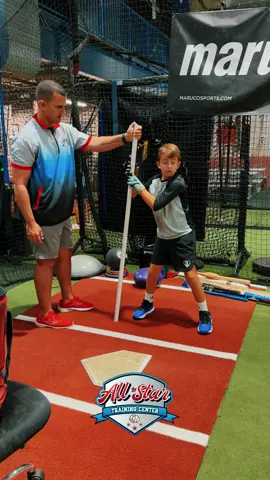 Separation Drill ✅ 👉 Load & stride forward 👉 Stick moves back while hands stay connected 👉 Hold for 1 sec 👉 Release & swing (no bat, just hands) Teaching hitters how to sequence the body for more power 💥⚾ #hittingdrills #hittingcoach #BaseballDrills #travelbaseball 