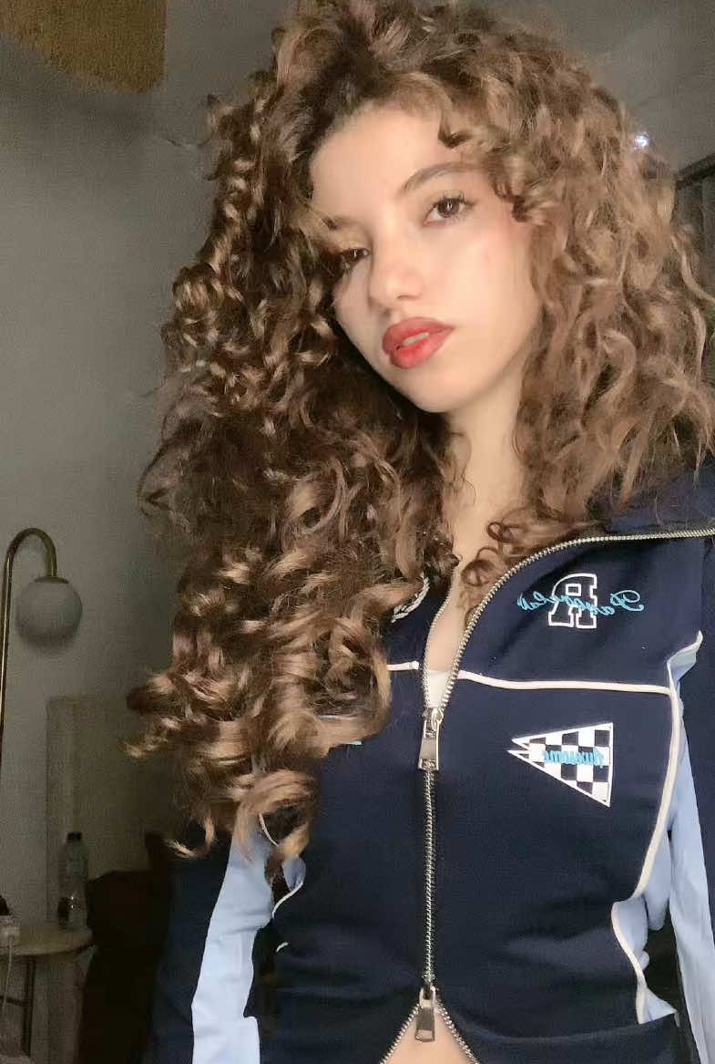 we’re currently making an offers up to 50% off on all items @aliganwomen 