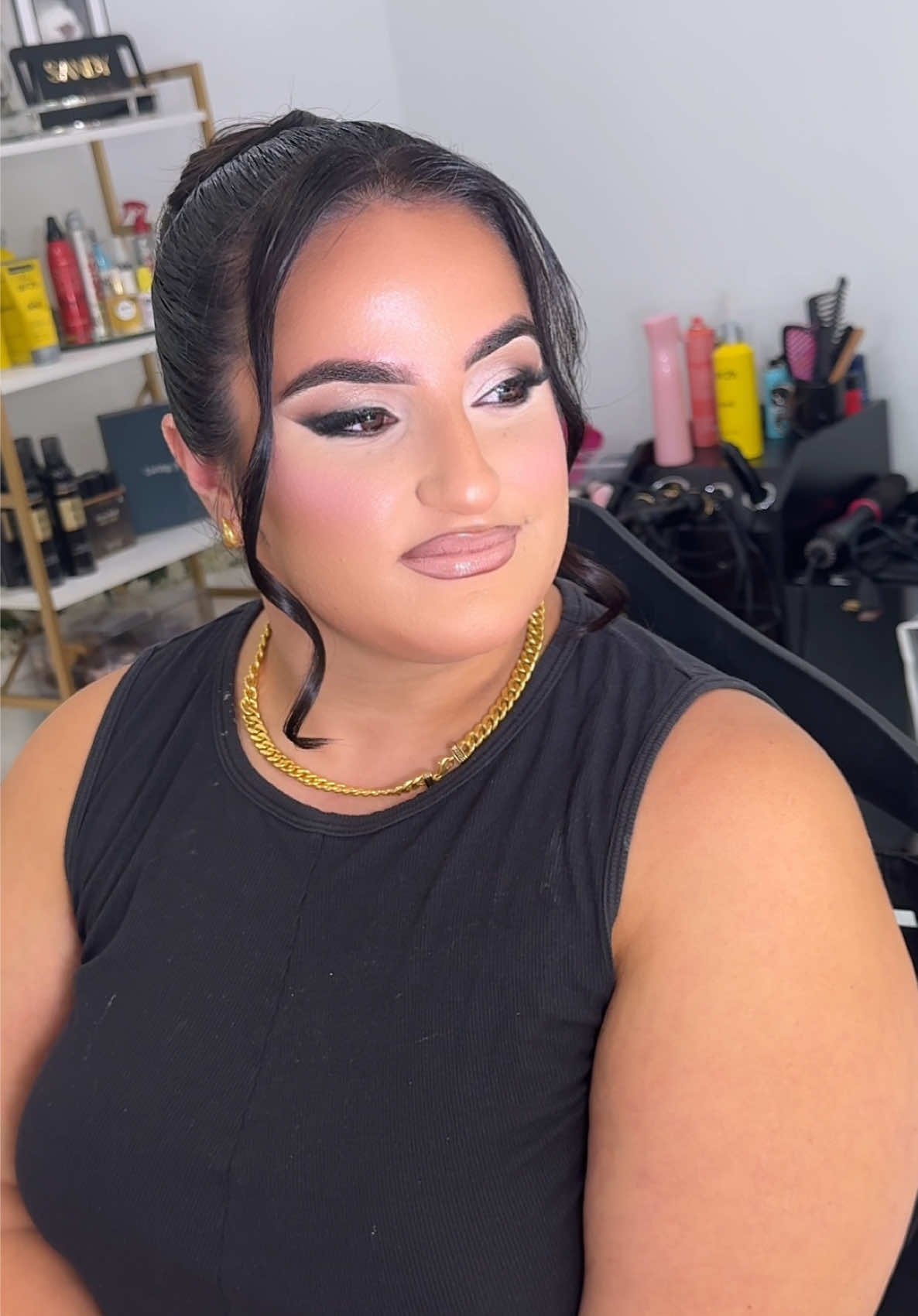 Smokin’ hot 🔥🤍 #client #mua 