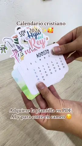 ✨ Calendario 2026 Temático ✨📅 Comienza el año con inspiración y estilo 🙏💖 También puedes adquirir la plantilla del calendario, puedes elegirlo en PDF, AI editable y archivo para corte en cameo 🥰 #2026 #calendario #archivos #cristianos #papeleria 