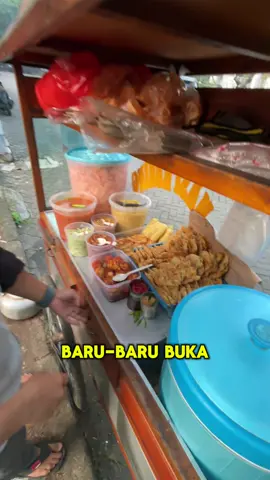 Sarapan pagi ini, nasi kuning jumbo 