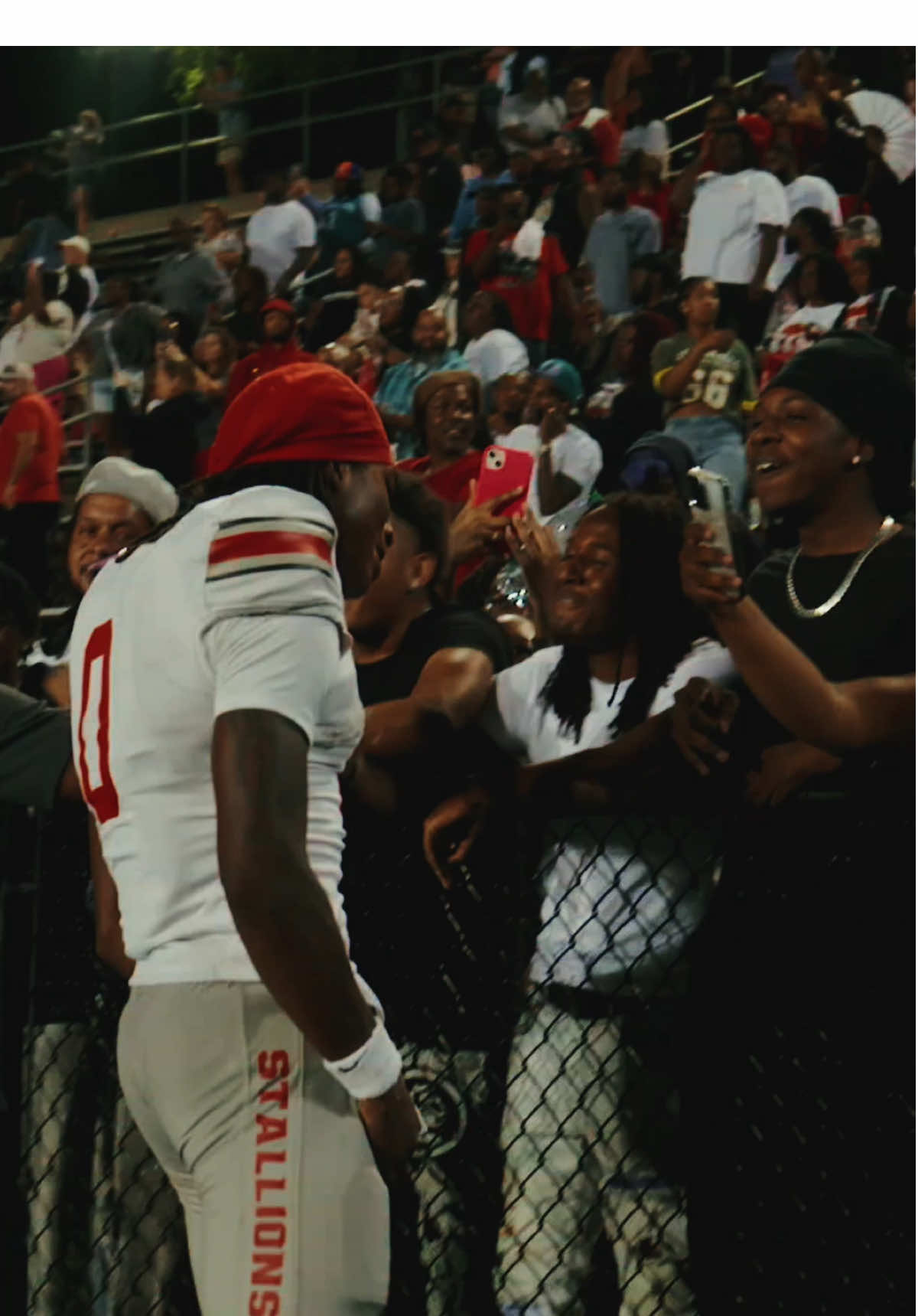 mr. do it all 🔌 #marcvizionz #zaycurrence #southpointe #football #mixtape 