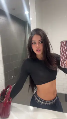 hair is in her own world but should i go darker?!