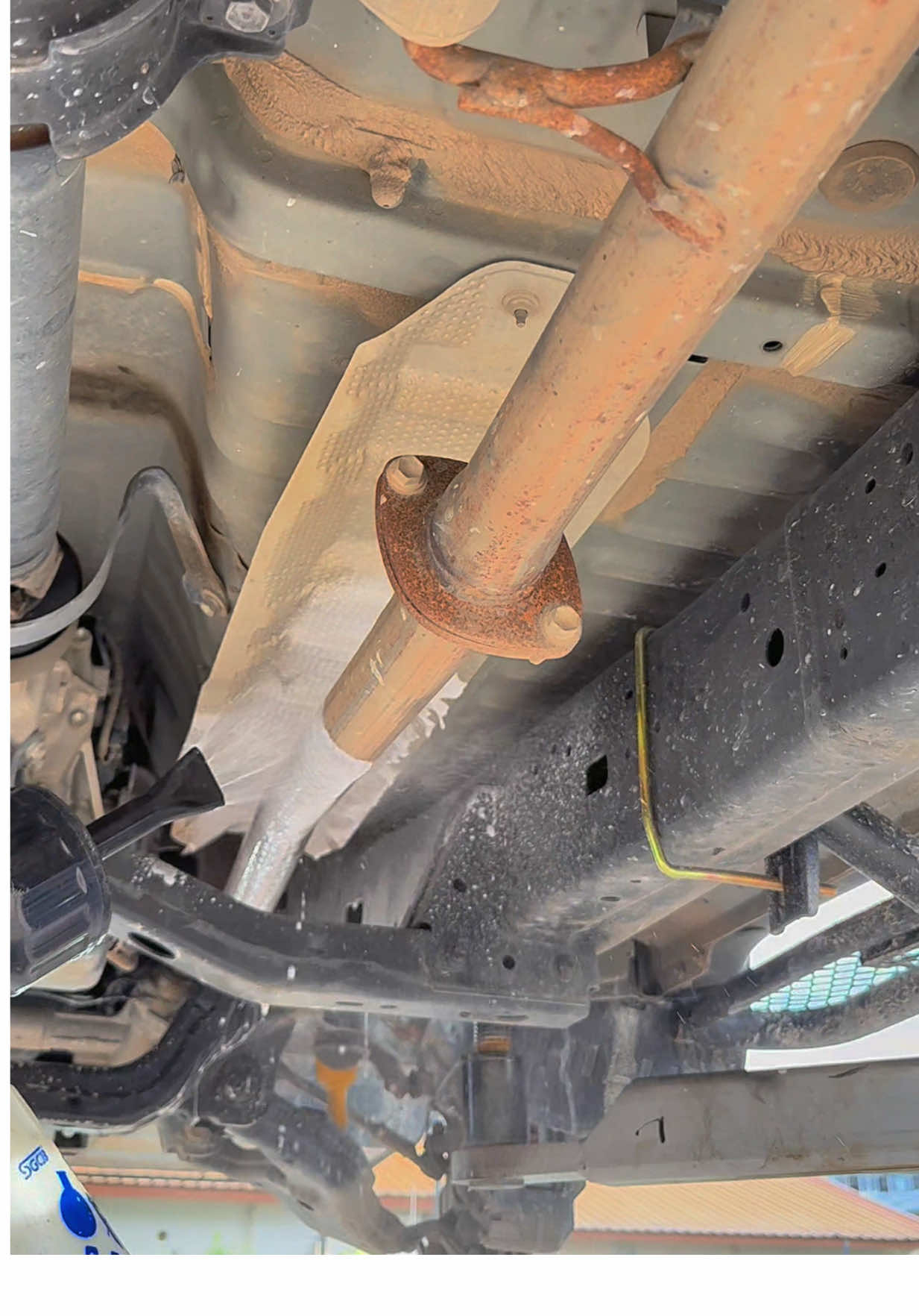 กว่าจะได้แต่ละคัน พ่นกันสนิม ก็เหมือนงานศิลปะหนึ่งชิ้น #อู่ช่างพลดอนเจริญเซอร์วิสสาขาอมตะนครชลบุรี #อู่ช่างพลดอนเจริญเซอร์วิสสมุทรสาคร #พ่นกันสนิมสภาพเดิมโรงงาน 