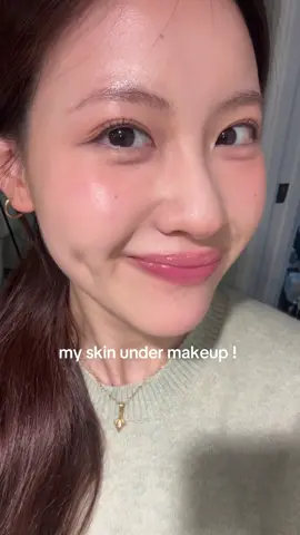 another day another makeup check!! 🧖🏻‍♀️ I keep getting the same bumps around the sides of my nose and I used to think it was from my glasses but I rarely wear them now 🤔 does anyone else get those???  #realskin #skintexture #combinationskin #nofilter #fyp 