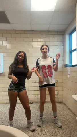 Hittin this shi with @whityourgirl calm luh throw 