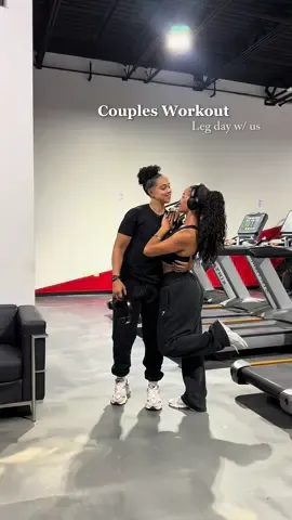 Working out with your gym crush @Kari >>> tag your bae below! #wlwcouple #wuhluhwuh #wlw #fyp #viralvideo 