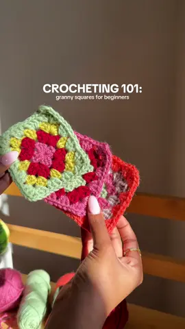 How to crochet a granny square for beginners!! Welcome back to Crocheting 101 🤝✨ #grannysquare #beginnercrochet #crochettok #howtocrochet #foryou 