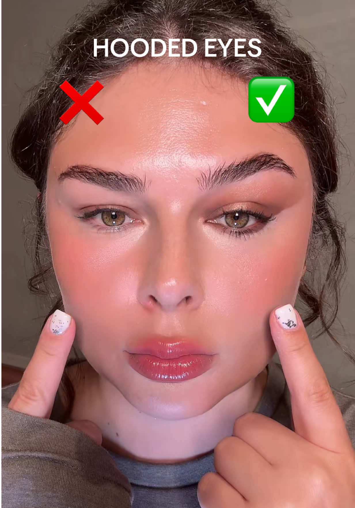 Hooded eyes makeup ❌✅ #beautyhacks #BeautyTok #fyp #hoodedeyes #fy 