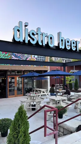🍺 New favorite spot alert 🚨🍻 Just checked out Distro Beer Hub in Charlotte’s South End & it’s a must for any craft beer lover! 🍺 Four of North Carolina’s top breweries under one roof, each with its own unique vibe and tap list. 🍺 They have a full craft cocktail bar AND a lineup of food options including a full sushi list, wraps & so much more than typical breweries. Kinda reminds me of a beer hall-meets-food hall where you can hop around to try different brews. So fun! 🍺 Charlottefoodandfun TIP: Must try the PB & J sour from DSSOLVER. I don’t like sours but this was game changing.  . . . #DistroBeerHub #CLTbeer #SouthEndCharlotte #CraftBeerNC #BreweryHopping