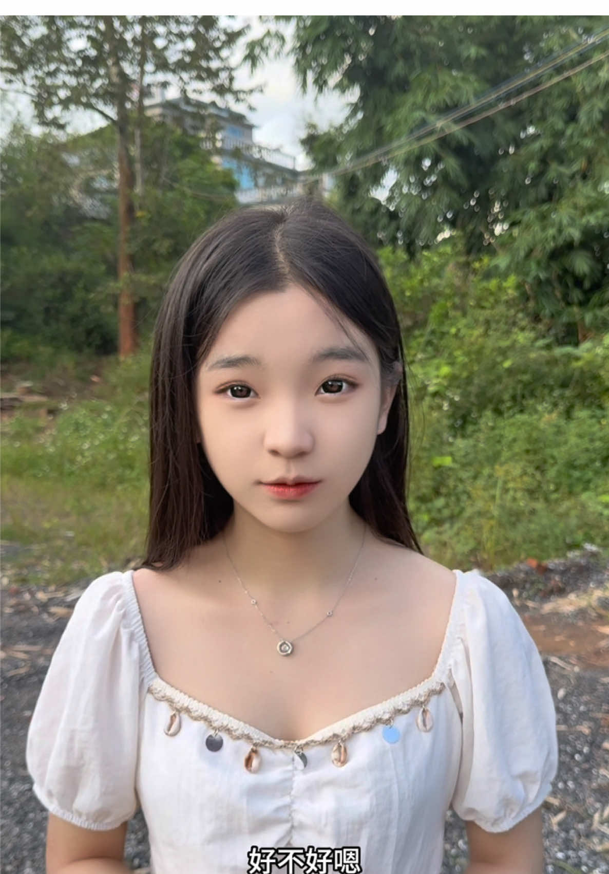遇见一个老挝苗族女孩，她来中国找工作#tiktok #fyp #china #laos🇱🇦 #dancer 