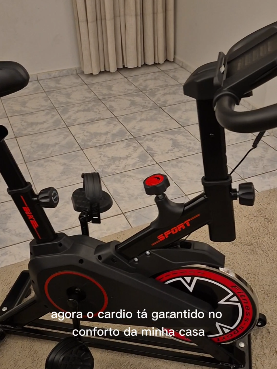 🚴‍♂️Minha compra mais top da Shopee!!! Já fazia um tempinho que eu desejava ter uma dessas pra me exercitar no conforto da minha casa. Agora nao tem desculpas pro cardio 🤗 Gostou? Comenta eu quero que te envio o link 😉