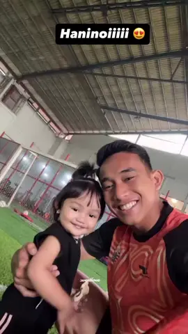 Ridho pagi2 dah ngapel aja ke Hananoi 🤣🤏🏻Gemezz bgt lagi hanina #rizkyridhoramadhani #witansulaiman #haninasulaeman #timnasindonesia🇮🇩 #fyp 