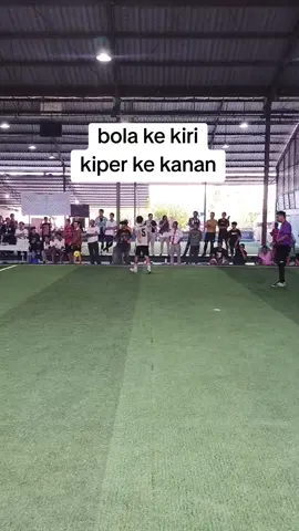 harusnya badan diam ...tangan dan kaki saja gerak.... 