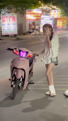 Quay cái video mà bị trêu Hoài 🤧✈️#wedding #thuyhuong #viral #xuhuong 