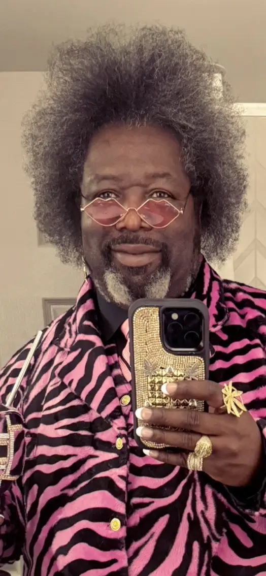 Super Fly, are you gonna make your fortune by by stay down like four flat tires brother  ✊🏾sold 