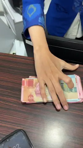 Buat beli telur gulung ya😂.   #lailayws #fyp #surabaya #trending #tiktok 